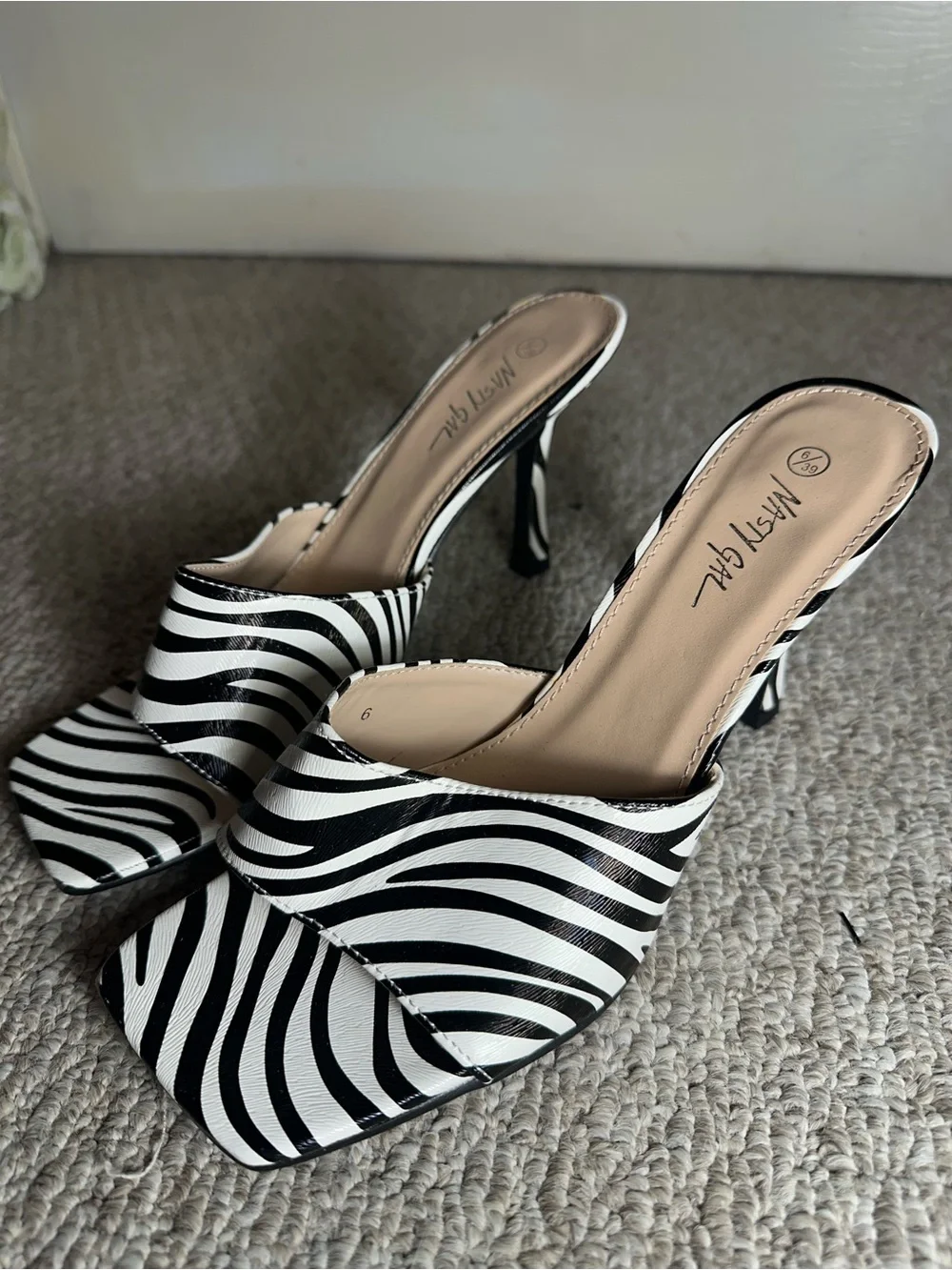Mystic Zebra-Pattern Slide Heels - Black & White